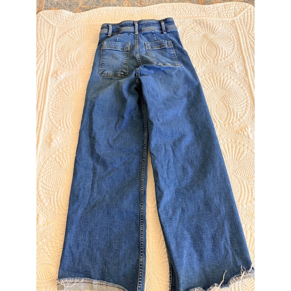 Zara‎ Girls Medium Wash Wide Leg Jeans Raw Hem Front Patch Pockets Size 11-12 - Picture 7 of 7